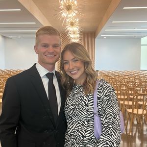 Meet your Posher, Elizabeth